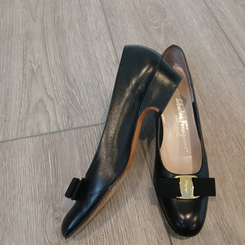 SALVATORE Ferragamo Flats Boutique Vera Pump Black Size 8 Narrow - Picture 5 of 14